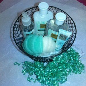 Spa Bath Gift Bundle Coconut Milk